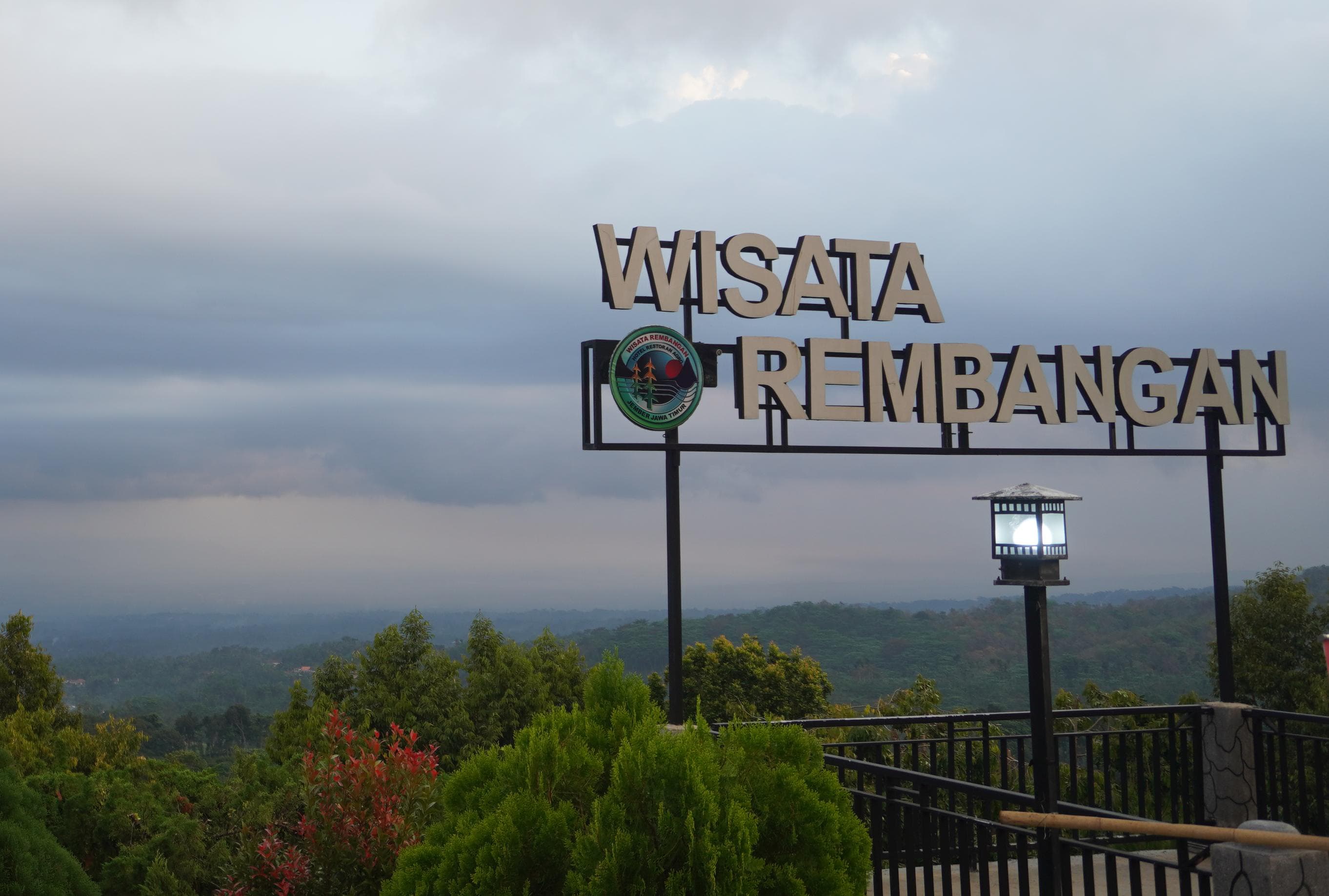 IKONIK: Kawasan puncak Rembangan yang menjadi destinasi wisata kawasan pegunungan paling ikonik di Jember.