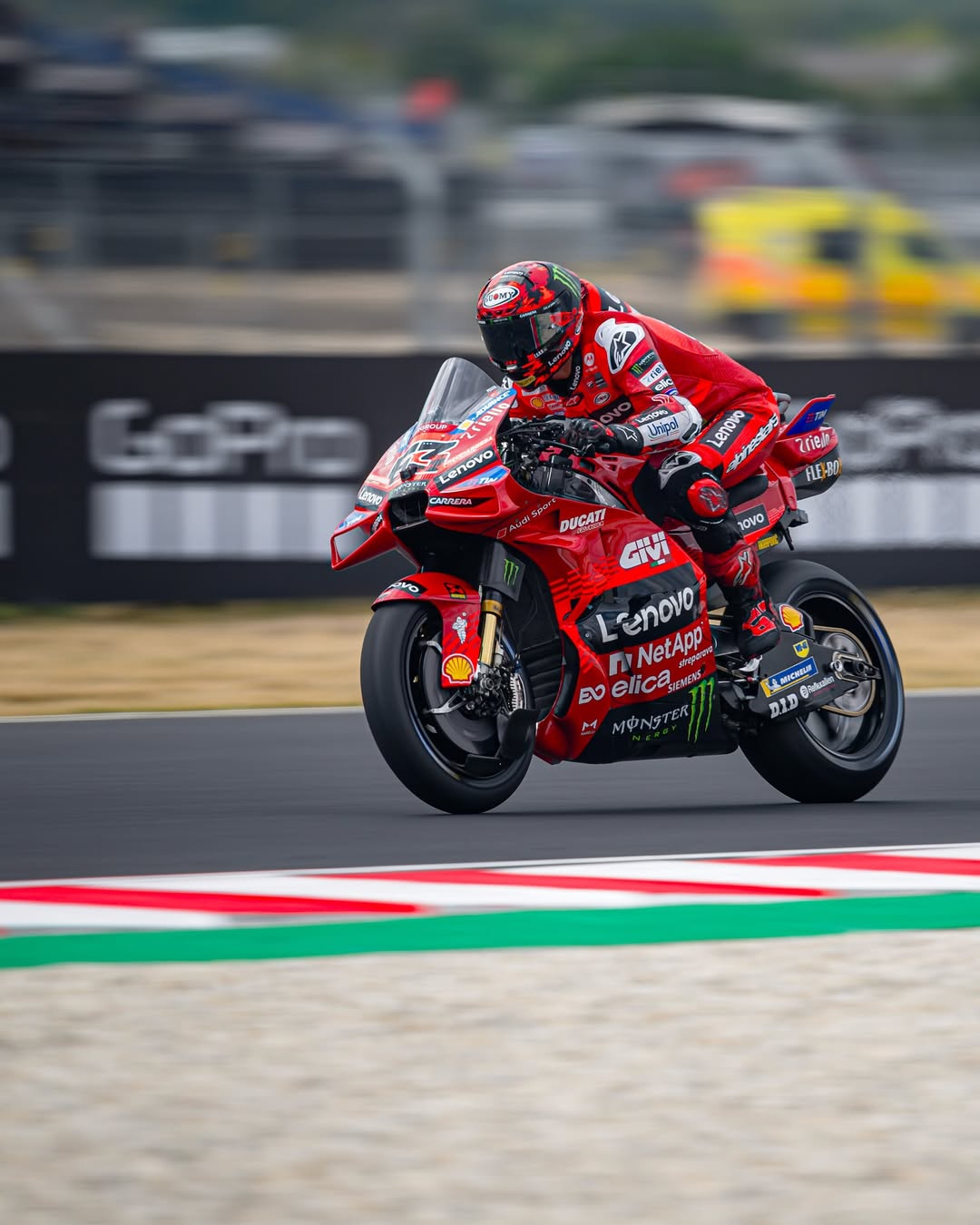 Bagnaia mengaku salah pilih motor di MotoGP 2025. Menganggap Desmosedici GP24 lebih nyaman baginya.