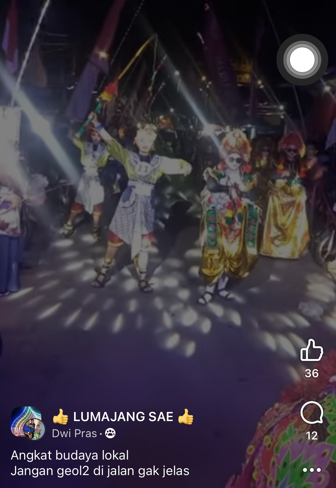 Pelaksanaan karnaval di Desa Karangsari, Kecamatan Sukodono menampilkan tarian lokal.