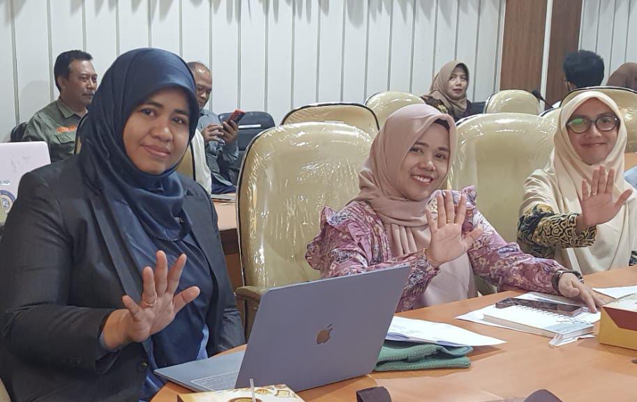 PERINGATKAN: Dosen FKM Unej Dr. Irma Prasetyowati berikan penjelasan bahaya runtuhnya herd Immunity