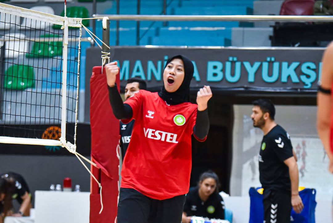 Megawati Hangestri bersama Manis BBSK