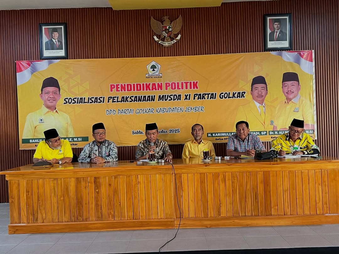 SOSIALISASI KEDUA: Agenda sosialisasi pelaksanaan Musda XI Partai Golkar Jember di kantor Golkar.