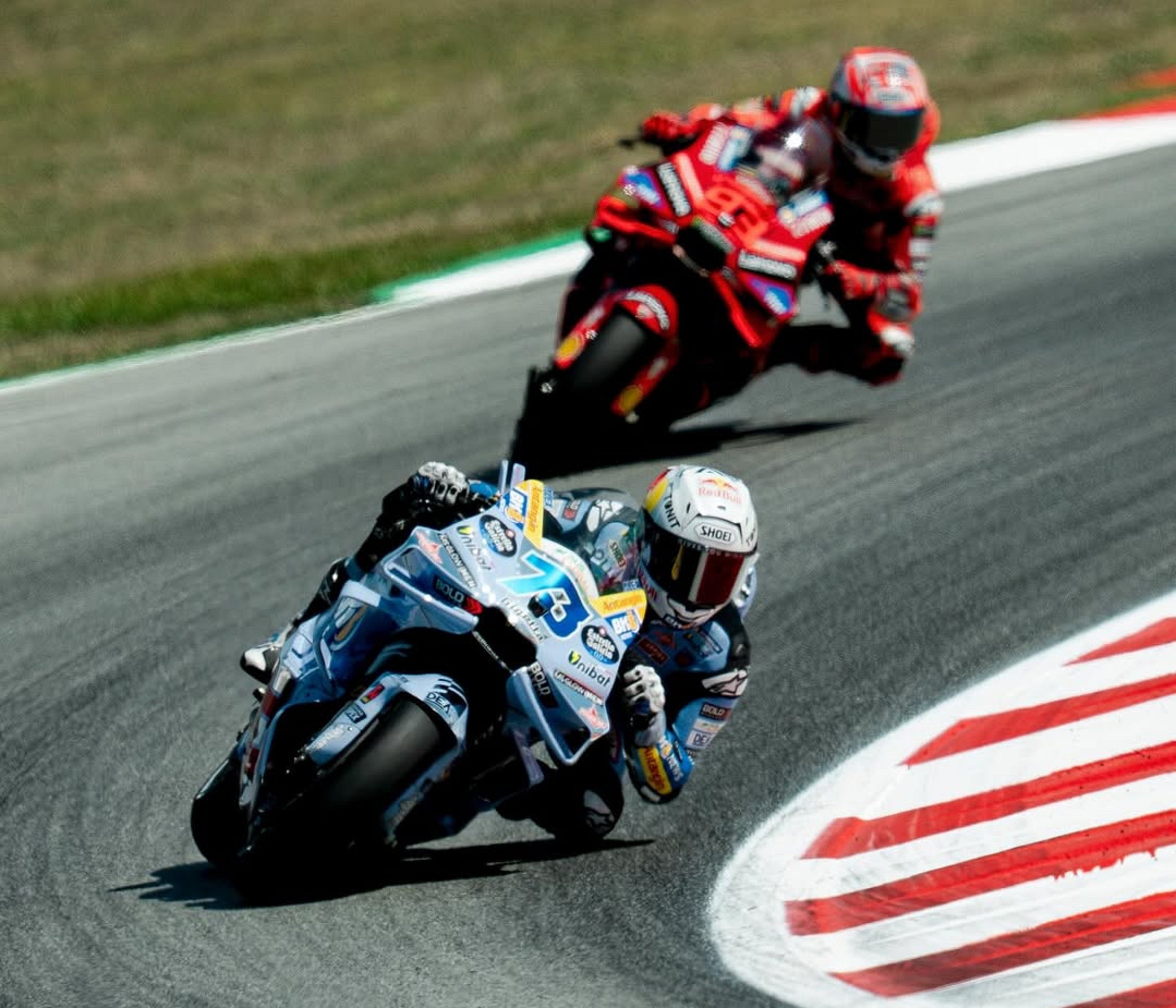 Alex Marquez memimpin balapan MotoGP Barcelona.