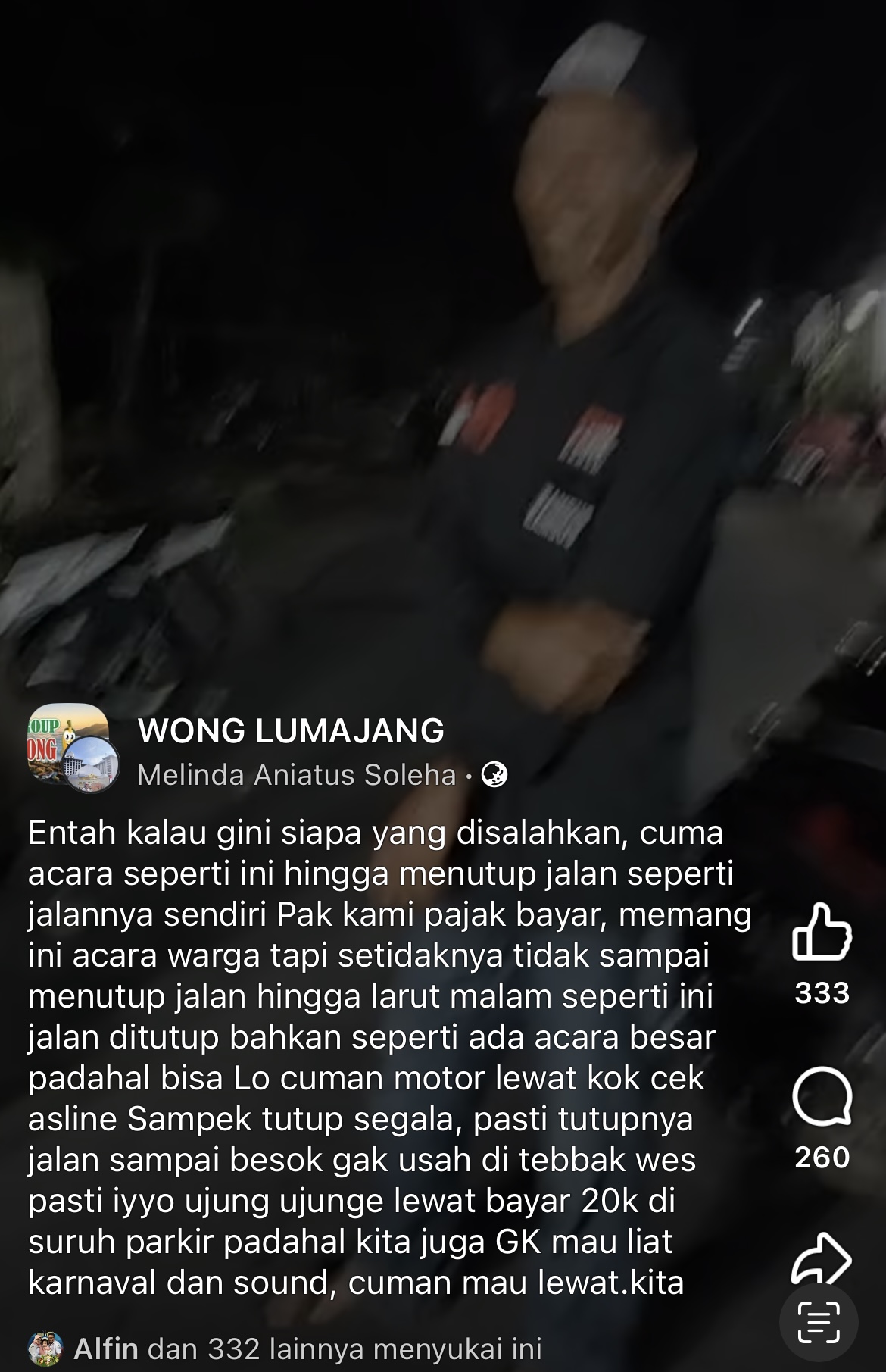Warga Lumajang protes ketika akses jalan ditutup