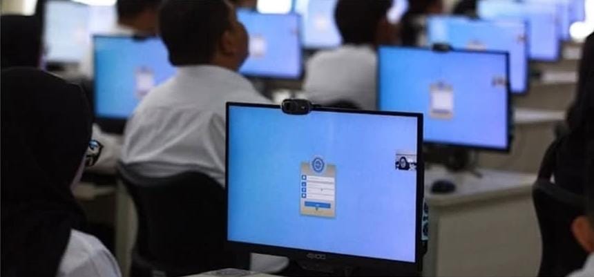 UJIAN: Peserta seleksi PPPK mengikuti ujian berbasis Computer Assisted Test (CAT) di ruang ujian. (Instagram infopppkterkini)