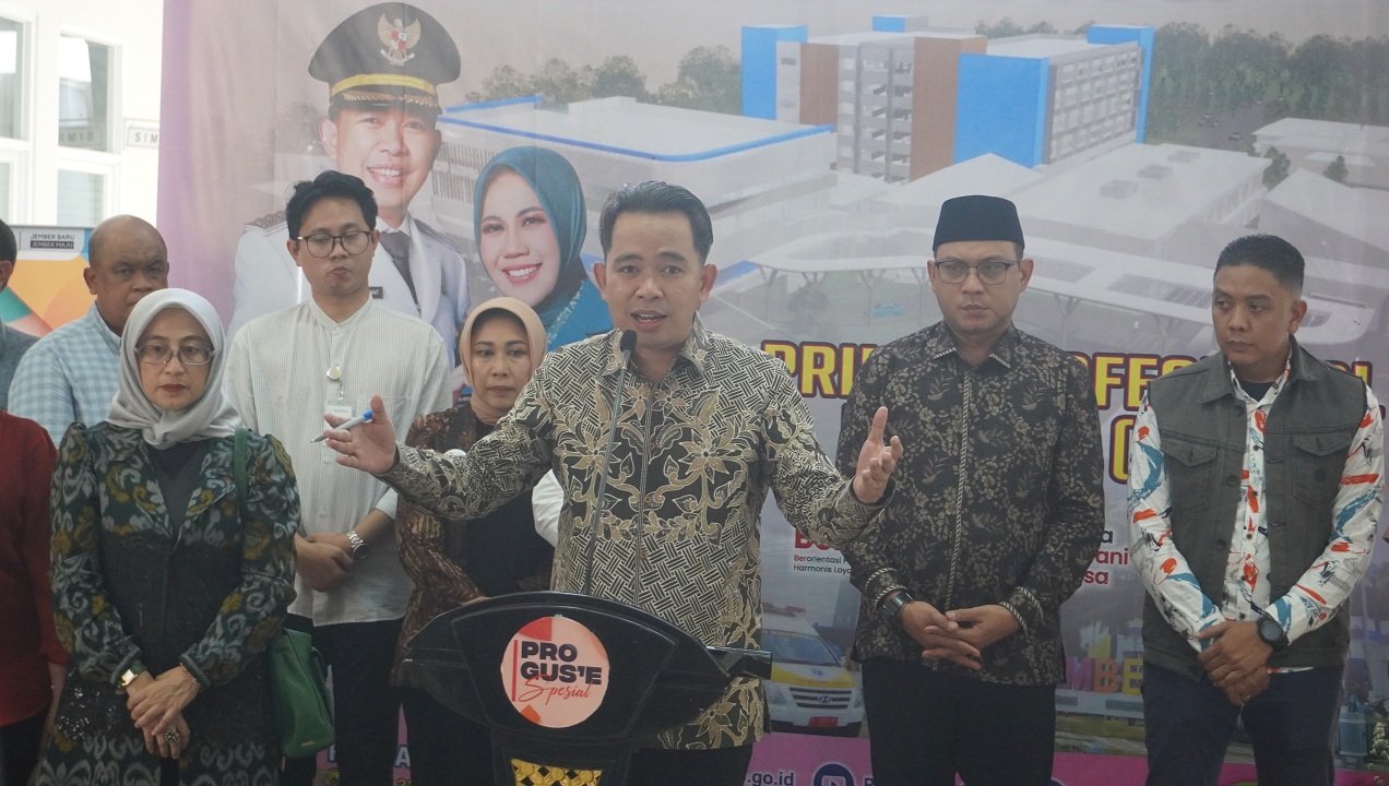 SAMPAIKAN RENCANA KERJA: Bupati Jember Muhammad Fawait menyampaikan progres kinerjanya dan beberapa rencana strategis pemerintah, dalam kesempatan Pro Guse, di RSD Balung, Jember.