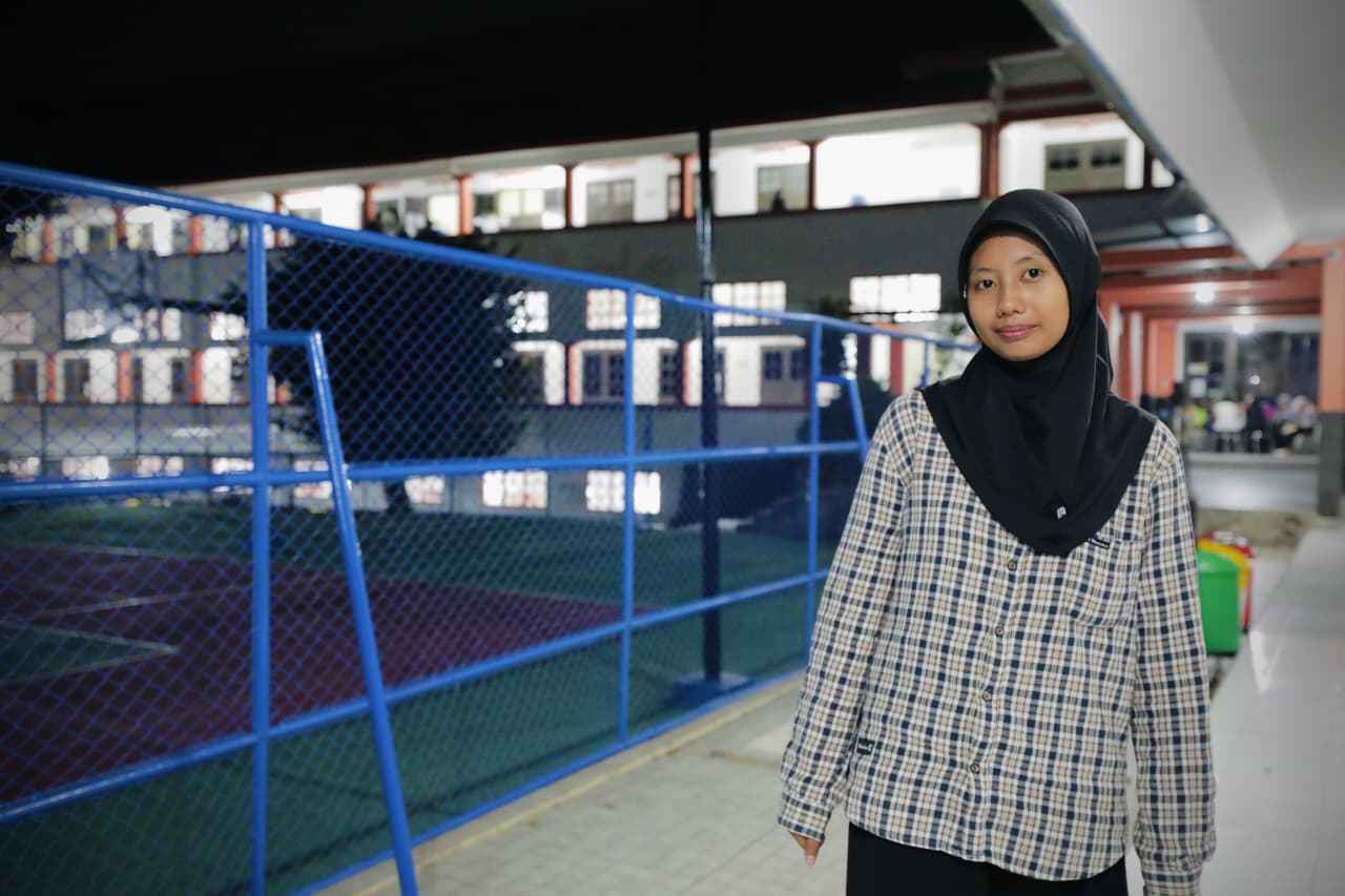 Gresella pernah trauma akibat perundungan di sekolah. Kini, ia kembali bersemangat melanjutkan pendidikan yang tertunda lewat Sekolah Rakyat di Kota Malang,