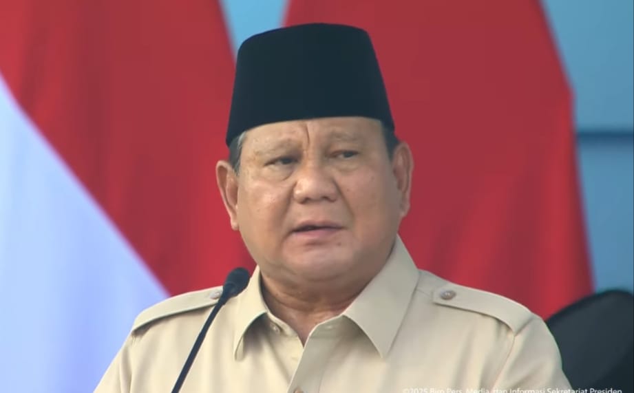 Presiden Prabowo Subianto menyampaikan beberapa poin penting saat upacara HUT ke-80 TNI. (YouTube/Sekretariat Presiden)