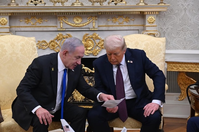 Menyoroti perundingan damai di wilayah konflik Gaza, Palestina melalui rencana AS terkait pelucutan senjata yang melibatkan Israel dan Hamas. (Instagram.com/@b.netanyahu)