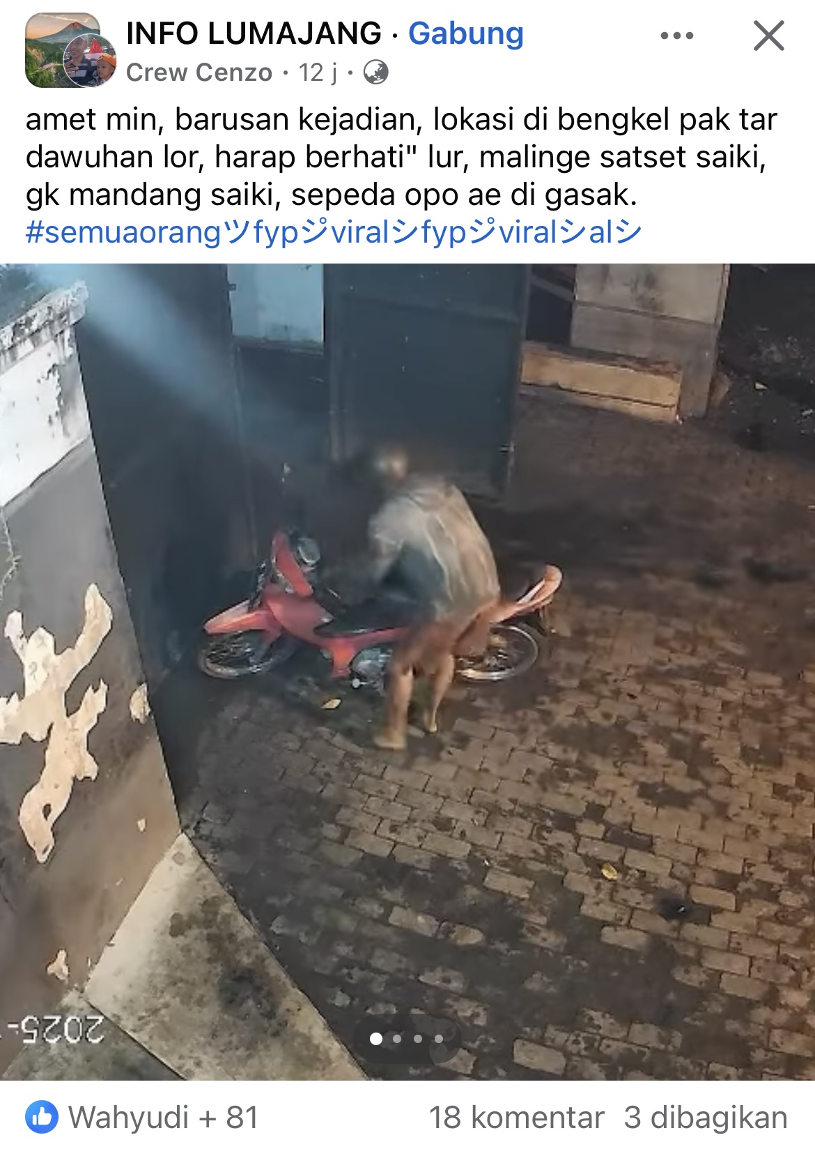 Detik-detik pelaku curanmor terekam CCTV saat membawa kabur motor jadul.