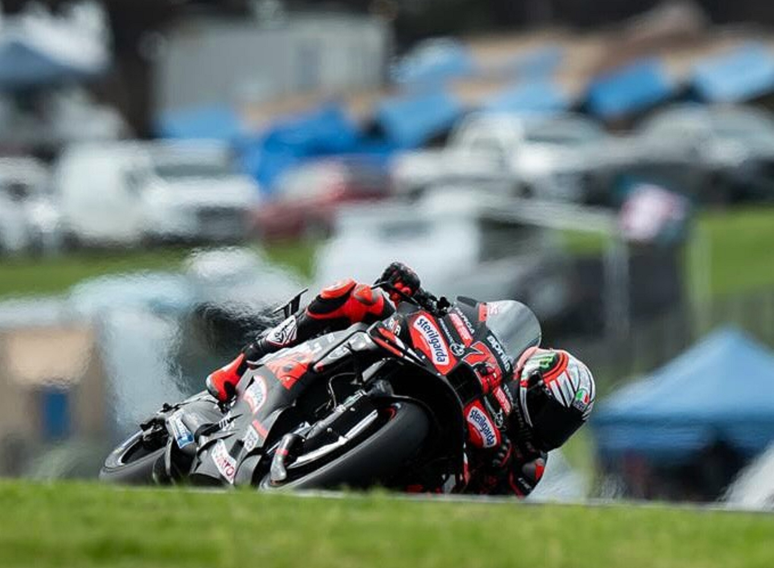 Marco Bezzecchi, Aprilia, di Sirkuit Phillip Island, Australia. Kini Bezzecchi berada di peringkat ketiga klasemen dunia, menggeser Bagnaia.