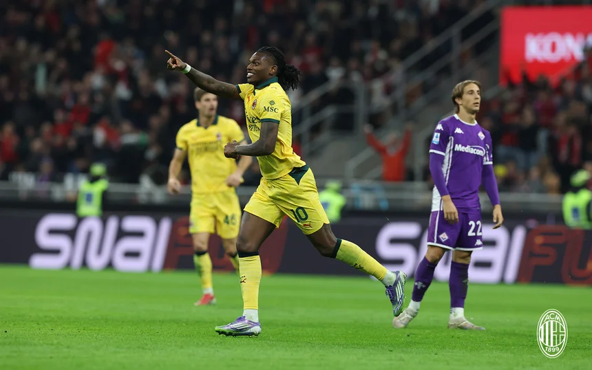 Selebrasi Rafael Leao ketika mencetak gol untuk AC Milan