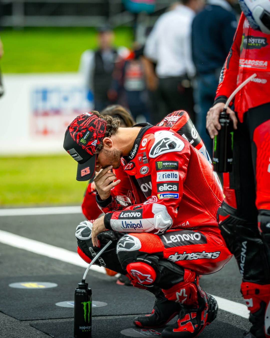 Hingga menjelang akhir musim MotoGP 2025, Pecco belum bisa menunjukkan performa positifnya di lintasa.