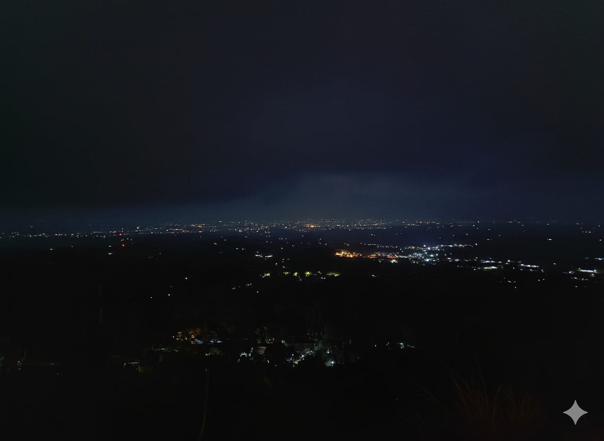 Panorama citylight di Puncak Rembangan.