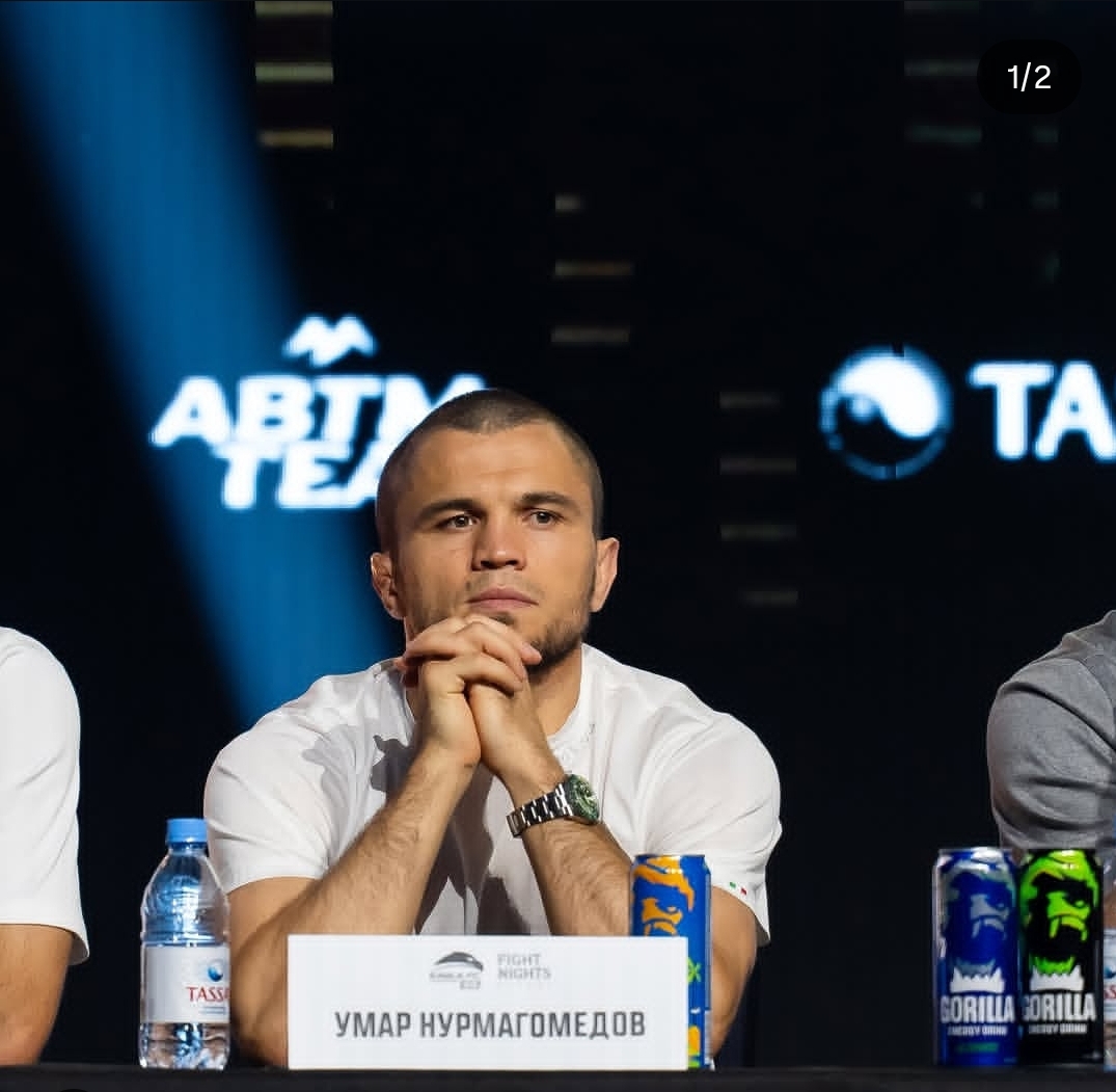 OPTIMIS: momen Umar Nurmagomedov saat jumpa pers sebelum bertanding (ig:umarnurmagomedov)