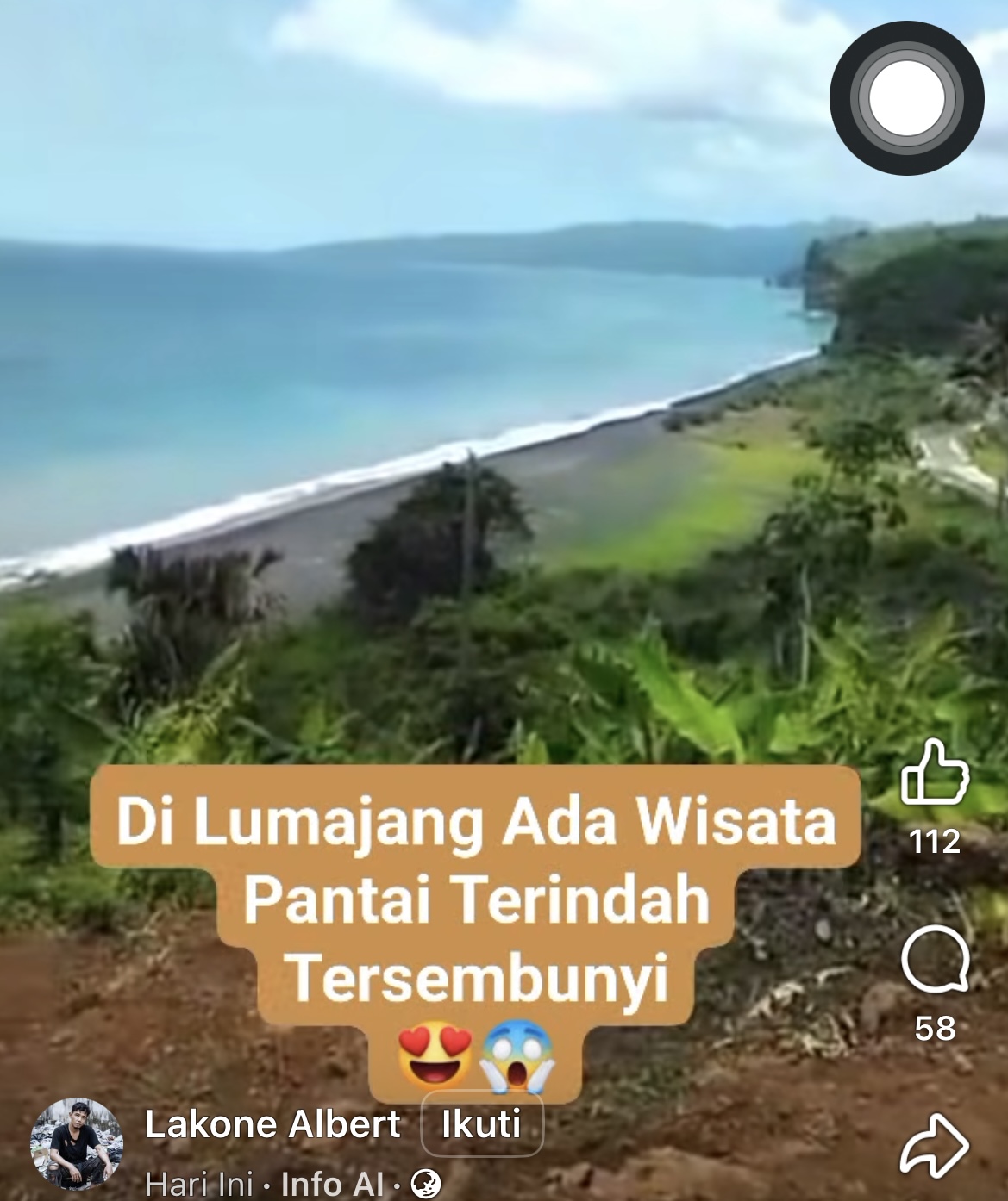 Kondisi pantai tepluk sangat cantik dan lautnya membiru