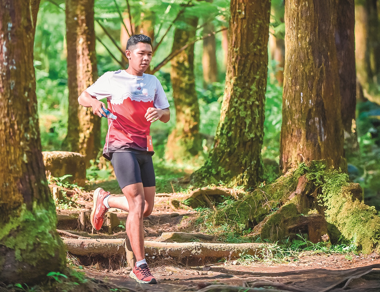 TAKLUKKAN MEDAN: Achmad Reynaldo Jurois, pacer The Argopuro Run saat mengikuti Everesting di Mojokerto.