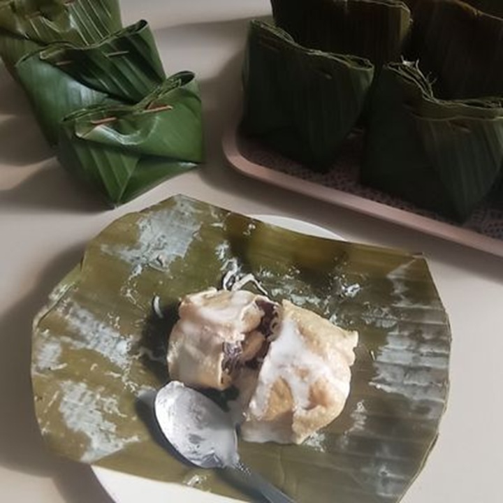 Bongko mento menjadi salah satu makanan yang hampir punah di Surabaya karena sepinya peminat. (cookpad.com)