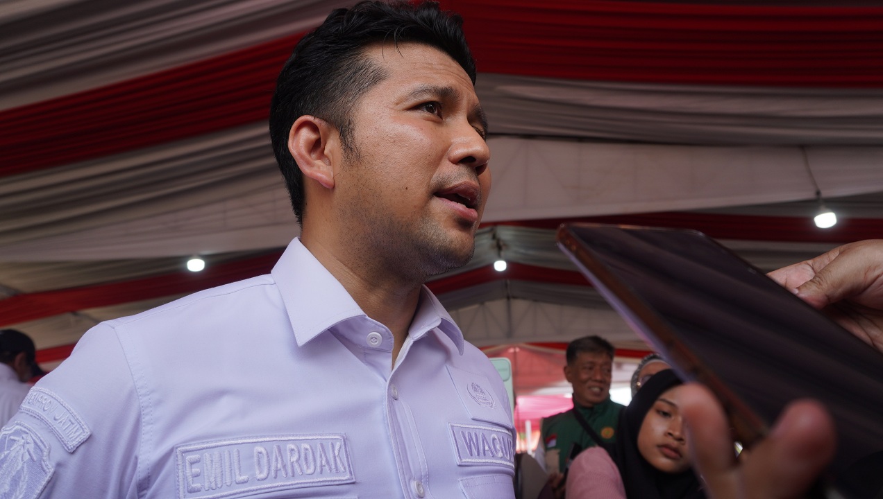 &ldquo;Kalau kita melihat itu kan ada yang sifatnya tata tertib kepegawaian, ada yang ranah hukum. Semuanya nanti akan diproses sesuai dengan peraturan yang berlaku.&rdquo; EMIL ELESTIANTO DARDAK, Wagub Jatim.