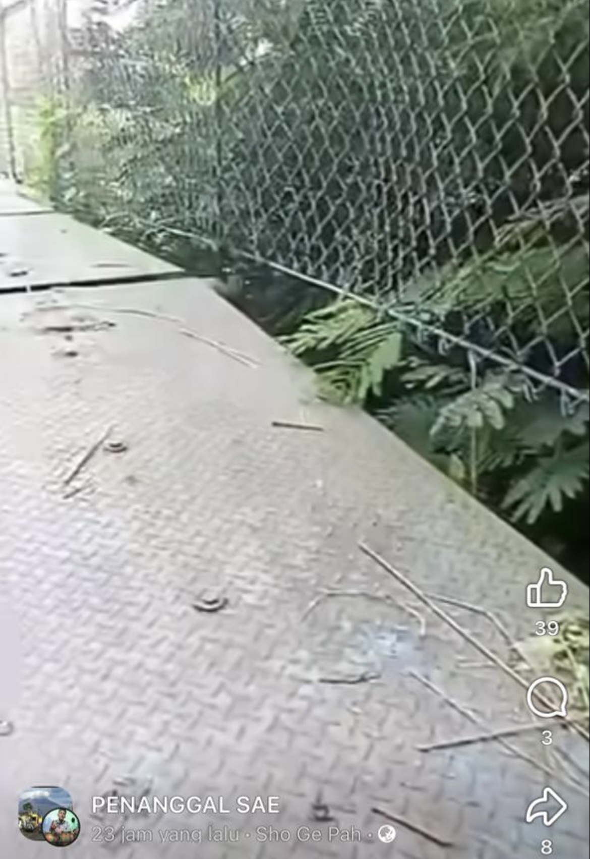 Kondisi tali sling jembatan gantung di Pak Trubus putus.