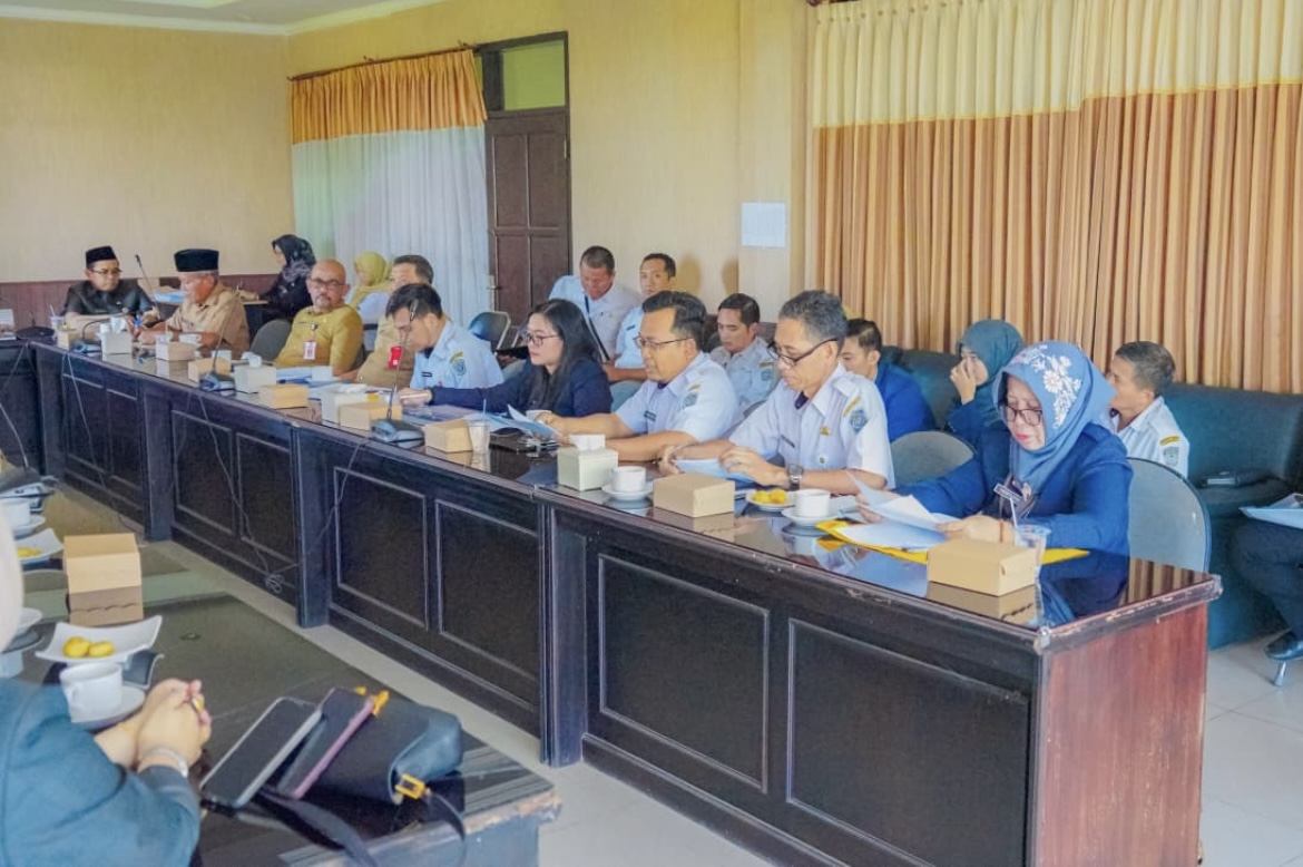 SAMPAIKAN: Rapat internal pembahasan propemperda tahun 2026, mendatang.(ATIEQSON MAR IQBAL/RAME)