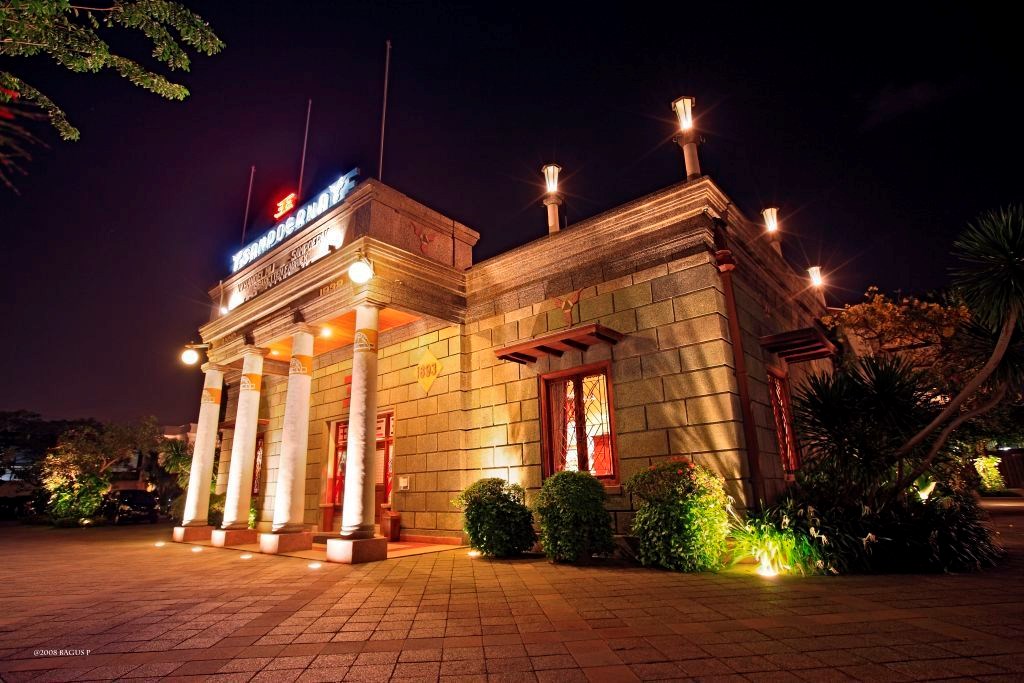 Mengulik sejarah lewat benda-benda bersejarah. Inilah museum yang wajib dikunjungi untuk menambah wawasan sambil berwisata. (Museum of the World)