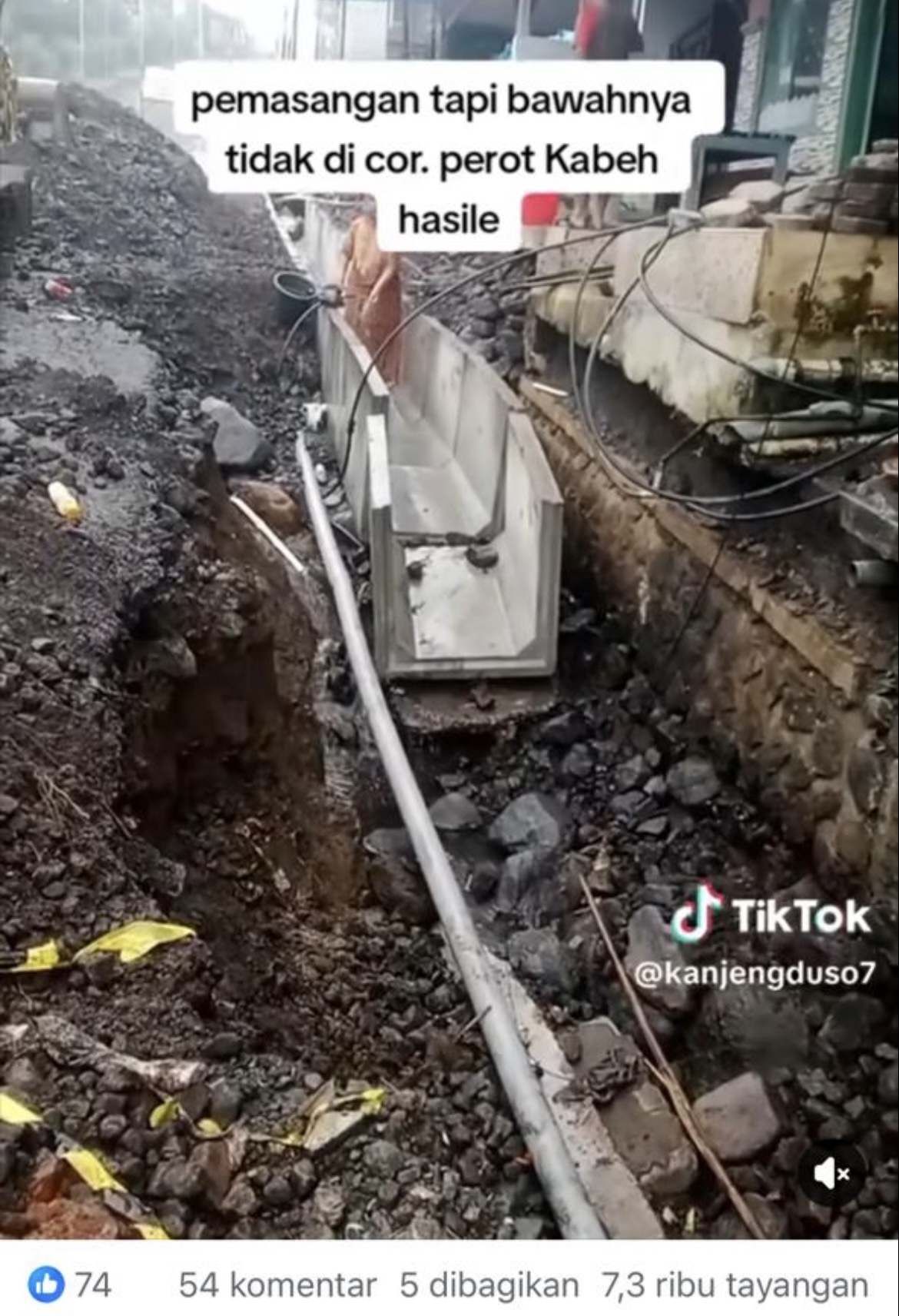 Kondisi saluran drainase yang diduga tidak di cor.