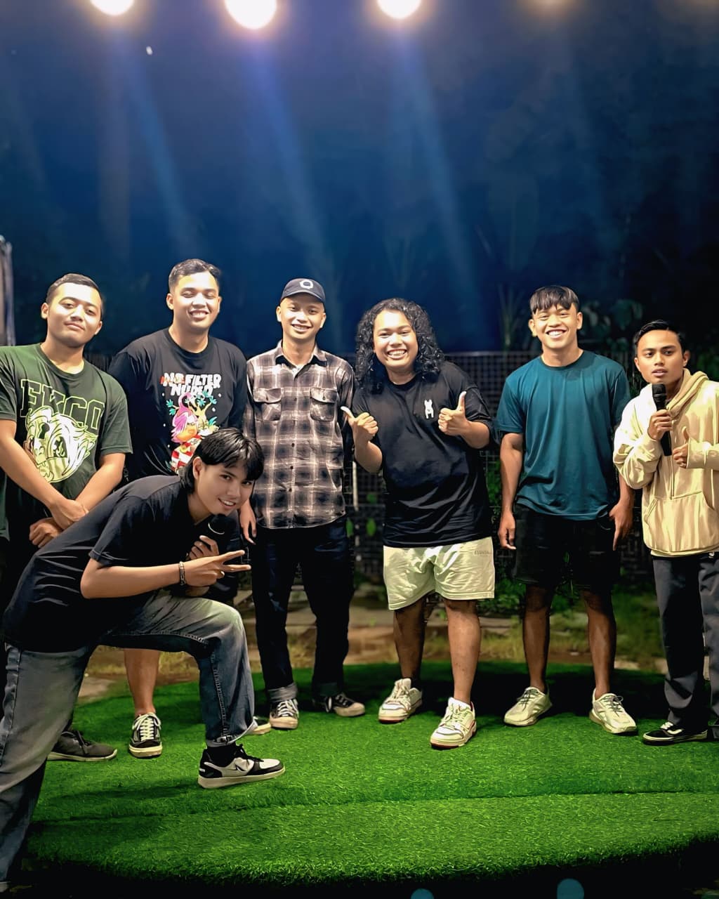 Stand up Indo Jember Ajak Marshel Widianto Open Mic di Caffe Kolong