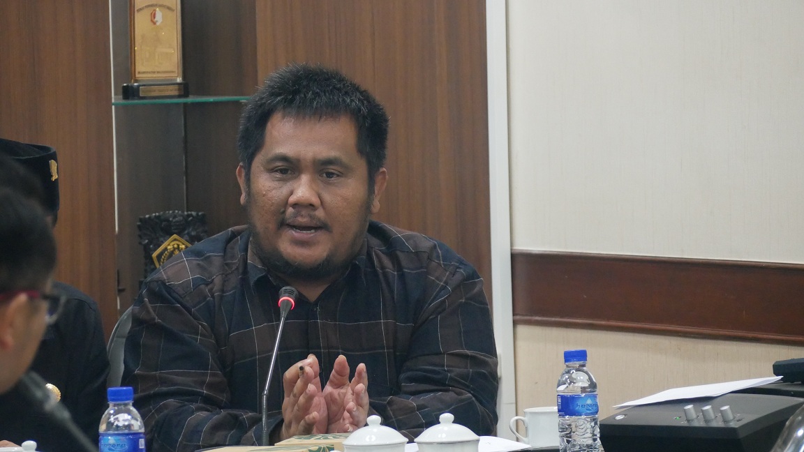 &nbsp;&ldquo;Anggaran Bagian Hukum keseluruhan hanya Rp 900 juta. Mungkin bisa dengan menggeser anggaran, nanti.&rdquo; BUDI WICAKSONO, Ketua Komisi A DPRD Jember.