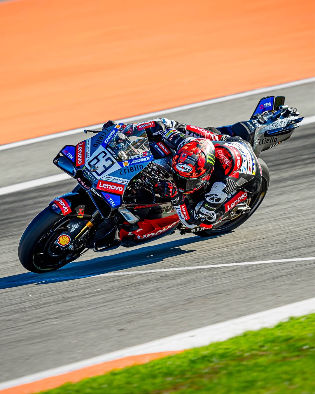 Pecco Bagnaia mengaku senang dengan hasil tes pramusim di Valencia. Ia mengaku menemukan kembali sensasi yang selama musim 2025.