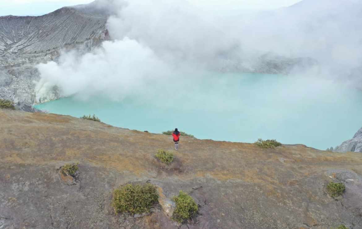 MEMPESONA: Pesona Kawah Ijen menjadi salah satu ikon andalan dua kabupaten.(PHIG BONDOWOSO FOR RADAR IJEN)