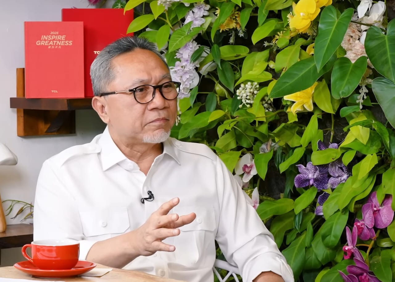 Zulkifli Hasan buka suara mengenai tudingan dirinya penyebab banjir Sumatera. (YouTube/Denny Sumargo)