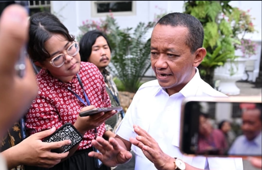 Menteri ESDM Bahlil Lahadalia sebut aliran listrik di Aceh akan segera normal pascabanjir. (Instagram/bahlillahadalia)