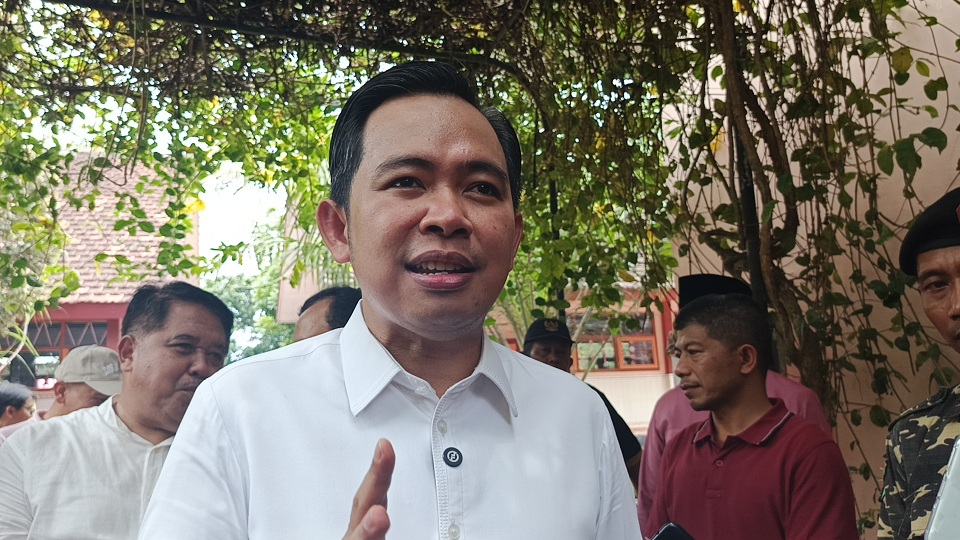 "Kami minta masyarakat untuk juga ikut proaktif dalam mengawasi semua pelayanan publik, melalui saluran Wadul Guse. Masyarakat tidak perlu ragu, sampaikan kepada kami." MUHAMMAD FAWAIT, Bupati Jember.