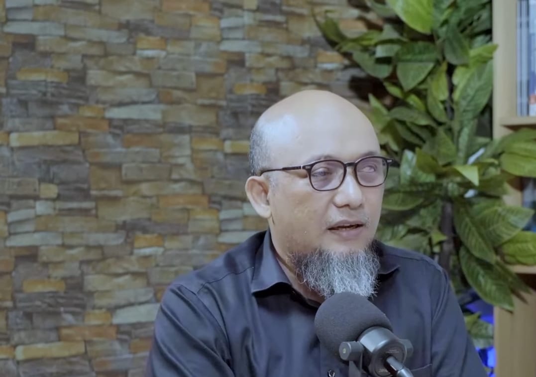 Novel Baswedan menyoroti banjir Sumatera dan kaitannya dengan pidana korupsi. (YouTube/Novel Baswedan Podcast)