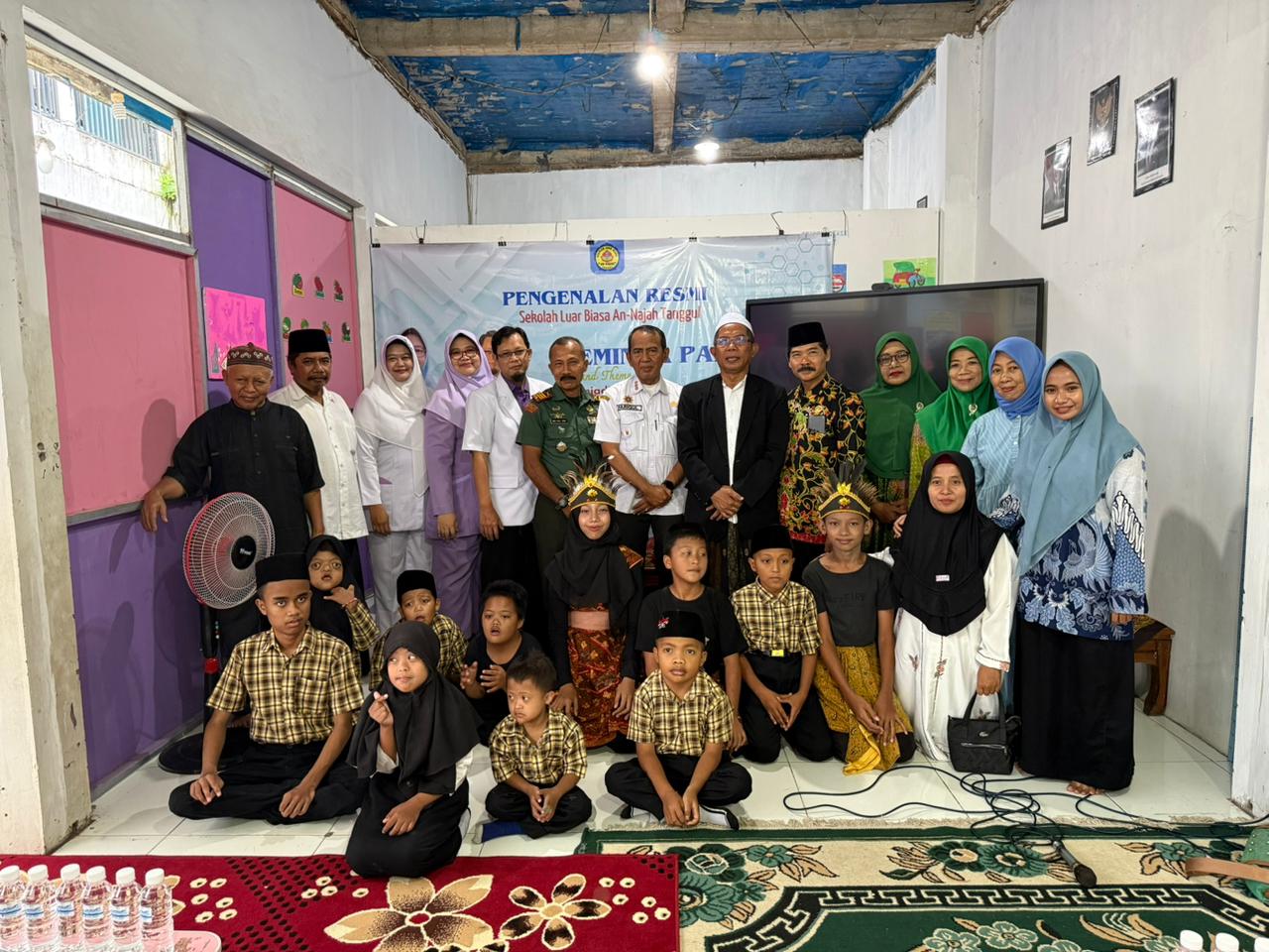 DUKUNG PENUH: RS Bina Sehat Jember ketika berpartisipasi dalam pengenalan SLB di An-Najah Tanggul yang dirangkai dengan seminar parenting.