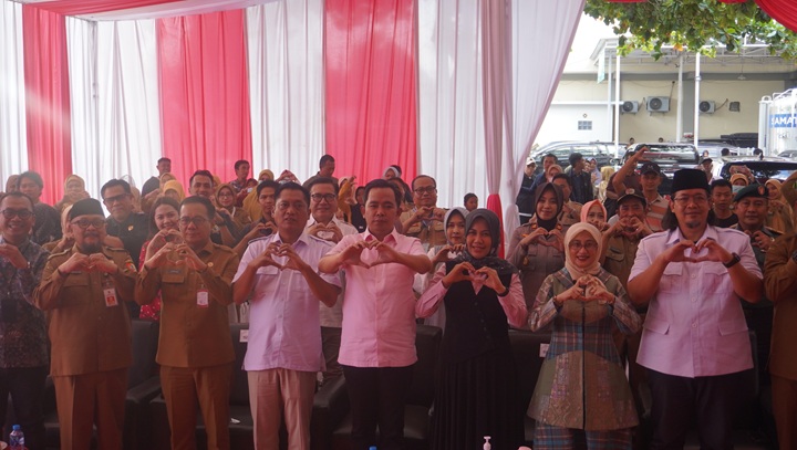 PEDULI: Bupati Fawait saat kesempatan Pro Guse Update dan launching baksi sosial kesehatan di RSD Kalisat yang diikuti jajaran, kepala OPD, Ketua DPRD, serta anggota TP3D Jember pada awal Agustus.
