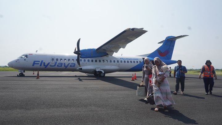 TERHUBUNG KE IBU KOTA: Maskapai FlyJaya yang meramaikan langit Jember ke Bandara Halim Perdanakusuma, Jakarta setiap Selasa dan Kamis.