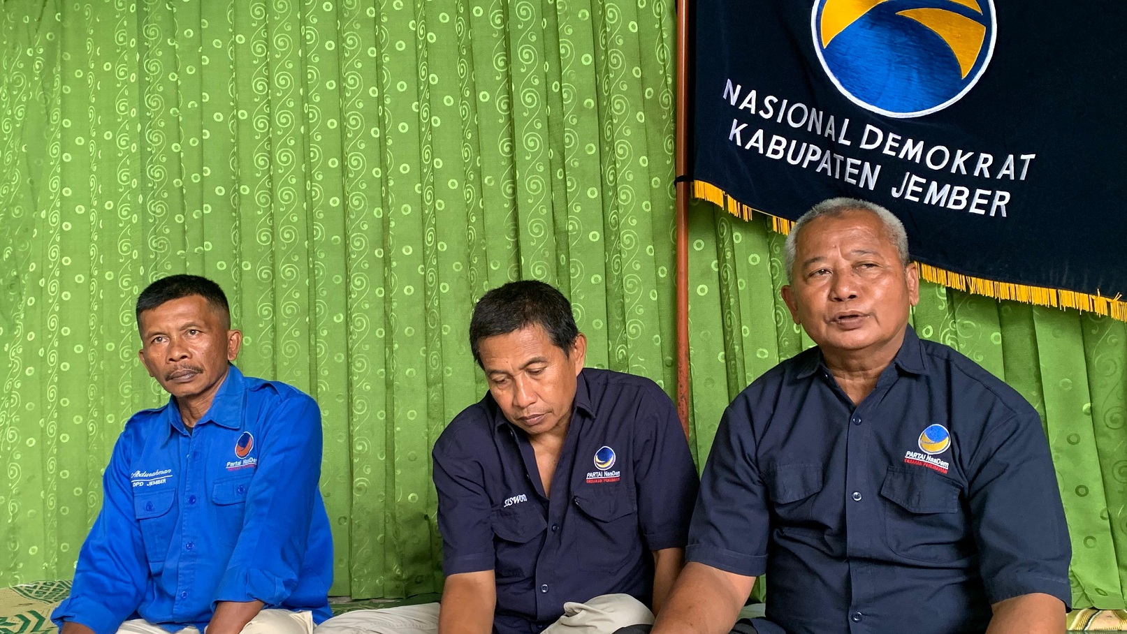 GUGAT: Perwakilan DPC Nasdem menyampaikan secara resmi gugatan kepada DPD terkait tidak terbukanya penanganan kasus hukum dugaan korupsi yang menjerat kadernya.