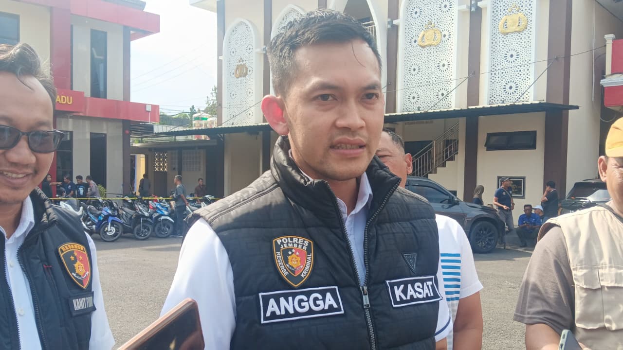 &nbsp;&ldquo;Yang pasti sudah diketahui semua ada empat yang tewas, namun kami belum mengetahui itu disebabkan oleh miras atau yang lain.&rdquo; AKP ANGGA RIATMA, Kasat Reskrim Polres Jember.