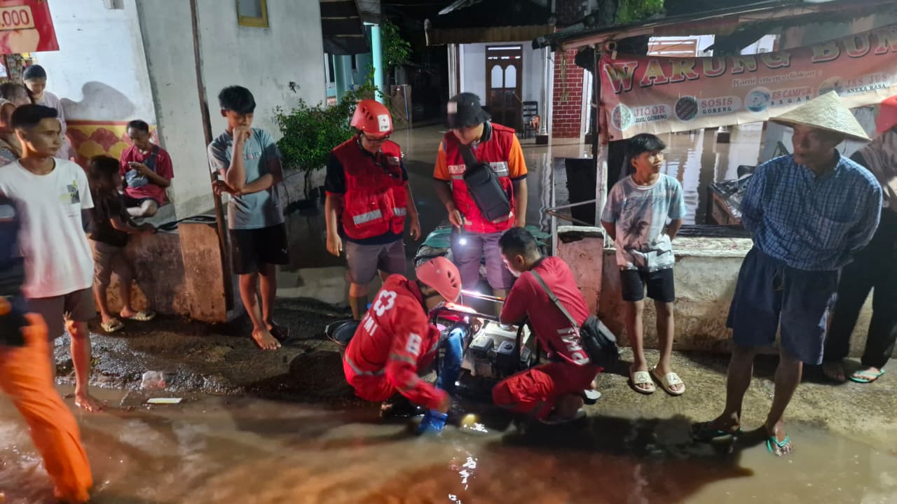 Cerita Korban Terdampak Banjir di Cermee Bondowoso, Peristiwa Terbesar Dalam 12 Tahun Terakhir?