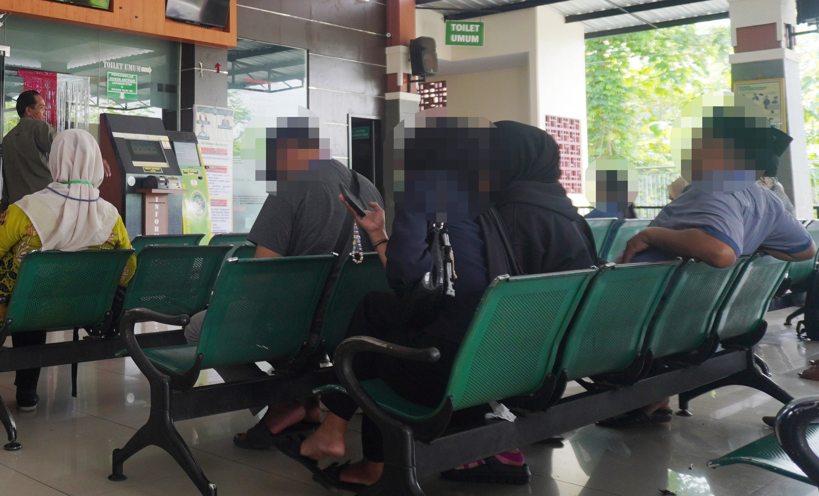 Menyoroti angka peceraian di Kabupaten Jember yang meningkat signifikan di tahun 2025.