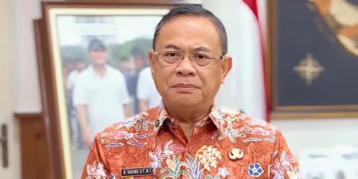 Menyoroti operasi tangkap tangan (OTT) KPK, Bupati Pati, Sudewo di Polres Kudus, Jawa Tengah. (Instagram.com/@sudewoofficial)