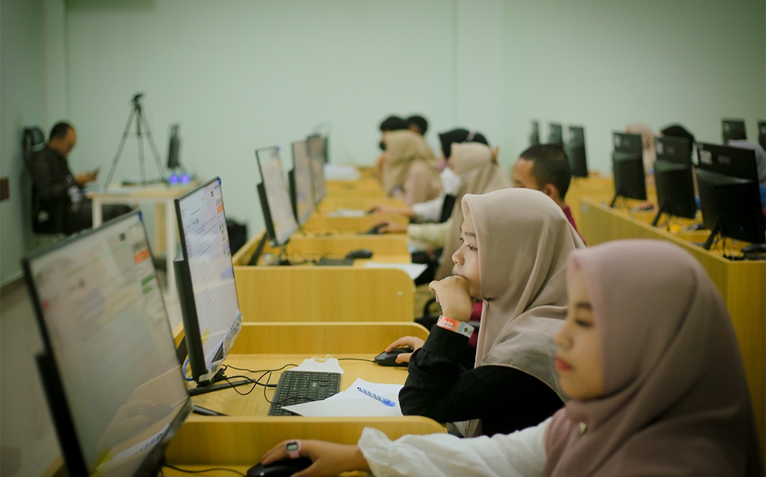 Pelaksanaan Ujian UM PTKIN UIN KHAS Jember, beberapa waktu lalu.