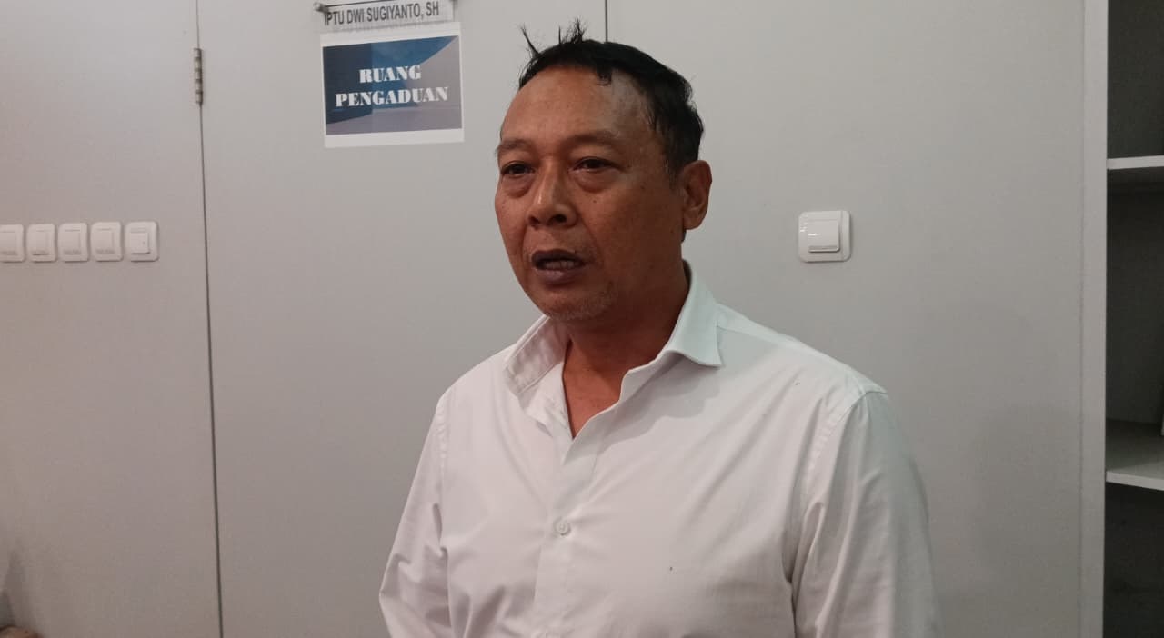 &ldquo;Dari hasil pemeriksaan sementara, motifnya mengarah pada persoalan batas tanah. Sebelumnya memang sudah ada cekcok terkait masalah itu.&rdquo; Iptu Dwi Sugianto, KBO Satreskrim Polres Jember.