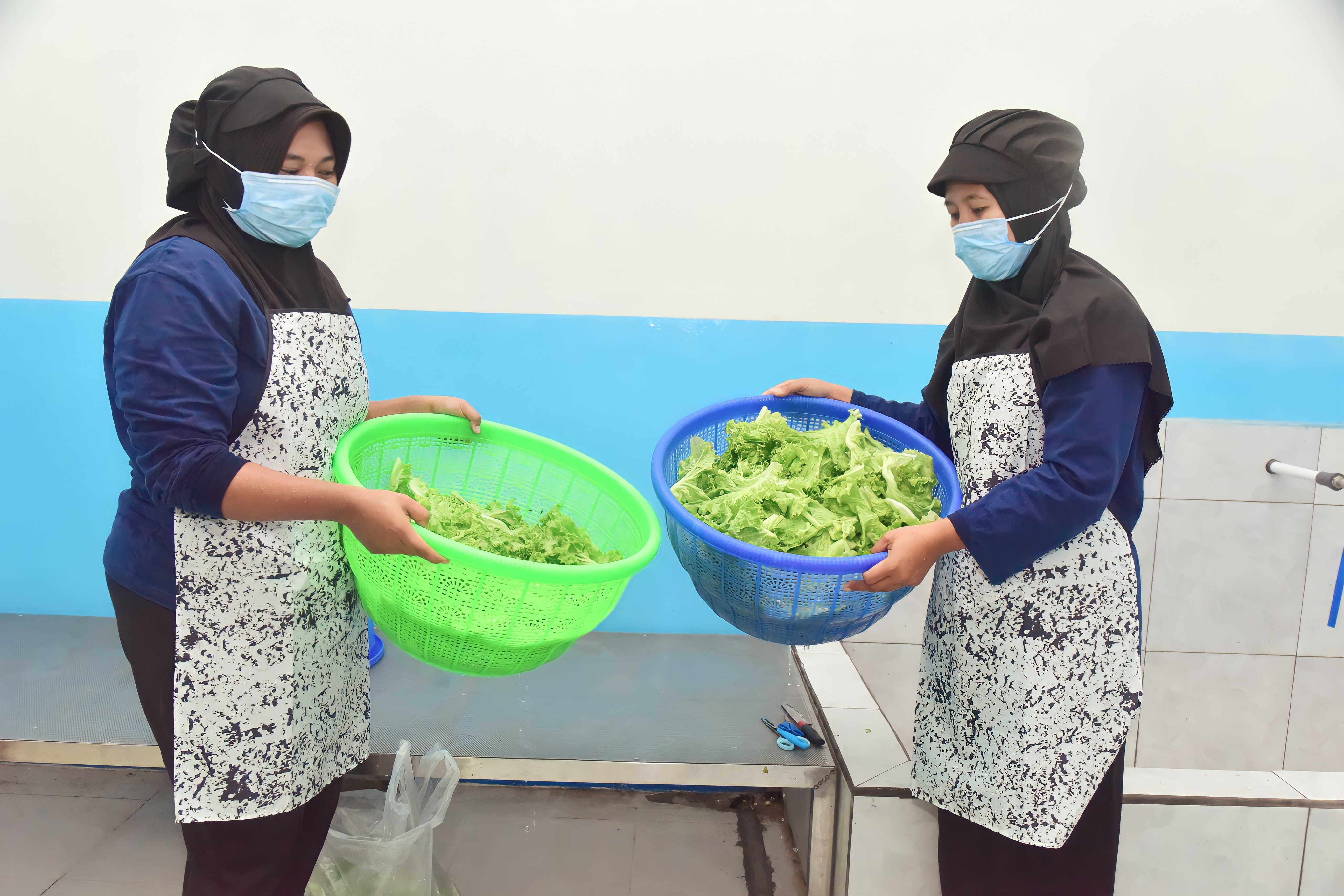 TERKAVER: Ribuan pegawai dan relawan Satuan Pelayanan Pemenuhan Gizi (SPPG) mulai terkaver BPJS Ketenagankerjaan.(ADE APRYANIS/RAME)