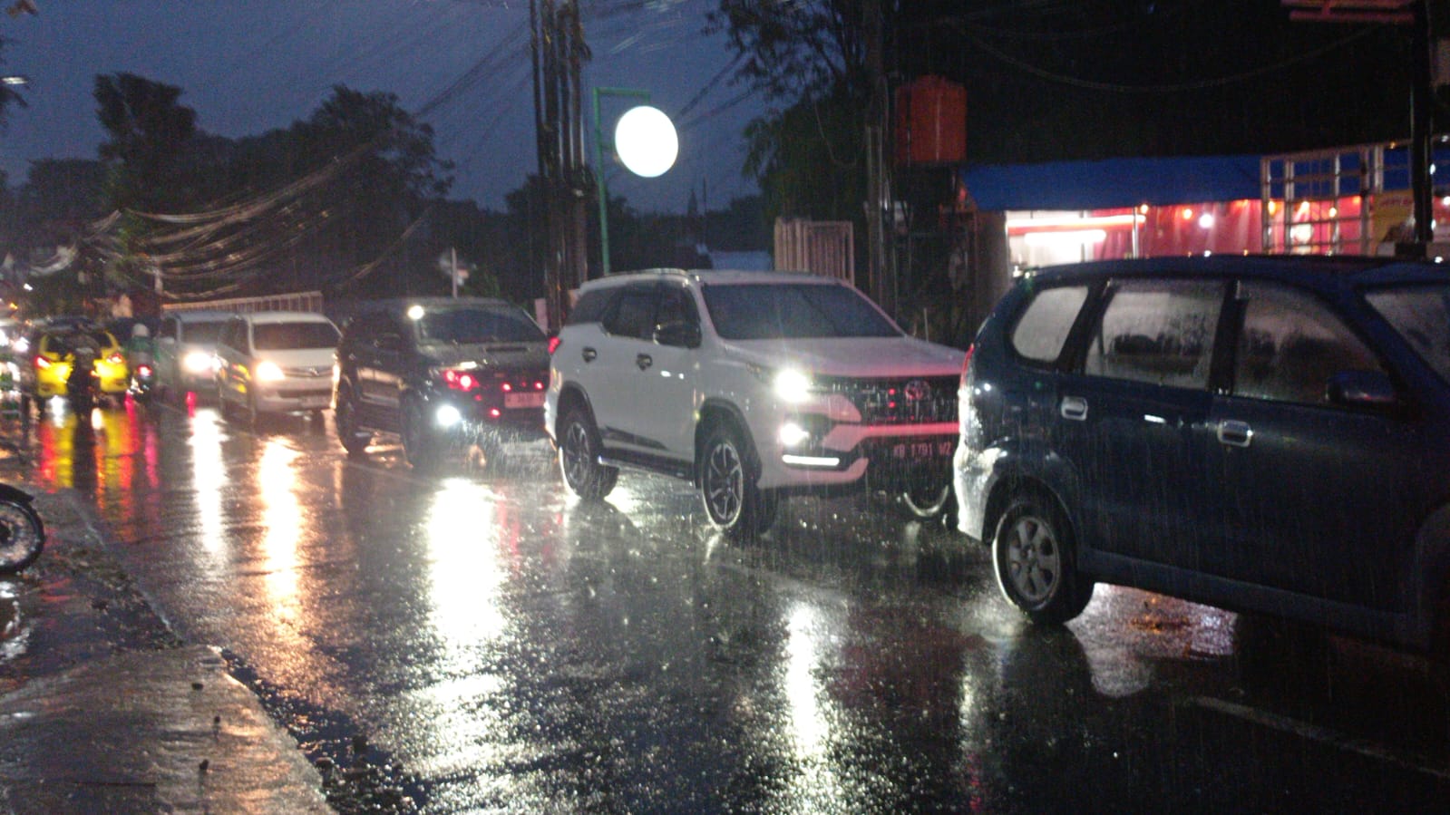 Kawasan Kota Jember Banjir di Sejumlah Titik, Ini Update Terbarunya