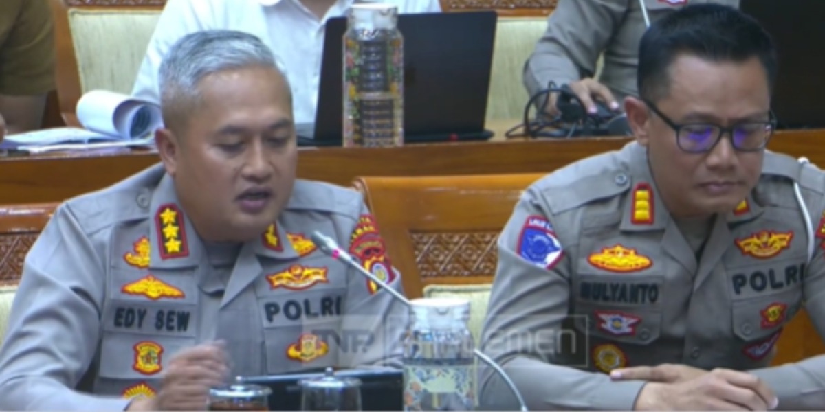 Menyoroti Polda DIY yang menonaktifkan sementara Kapolresta Sleman, Edy Setyanto buntut tersangkakan suami yang bela istrinya dari penjambret. (YouTube.com / TVR Parlemen)