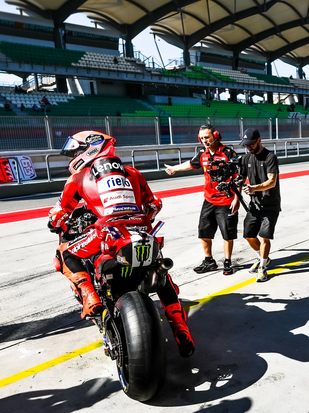 Marc Marquez telah kembali menunggangi Ducati di tes Sepang meski belum sepenuhnya pulih dari cedera.