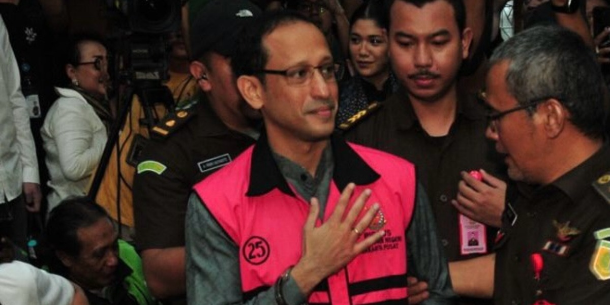 Menyoroti pernyataan eks Mendikbud Ristek, Nadiem Makarim terkait kasus pengadaan chromebook via e-katalog.